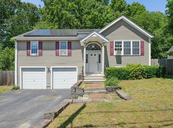 42 Wilbur St, Worcester, MA 01606