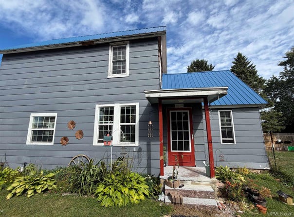 23509 Granite Avenue, Dollar Bay, MI 49922