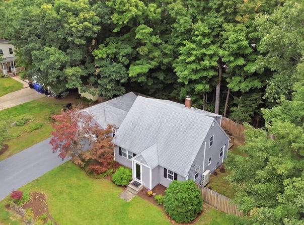 18 Maple Avenue, Hudson, NH 03051