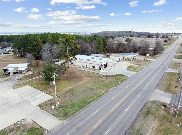 2017 E Washington Street, Idabel, OK 74745