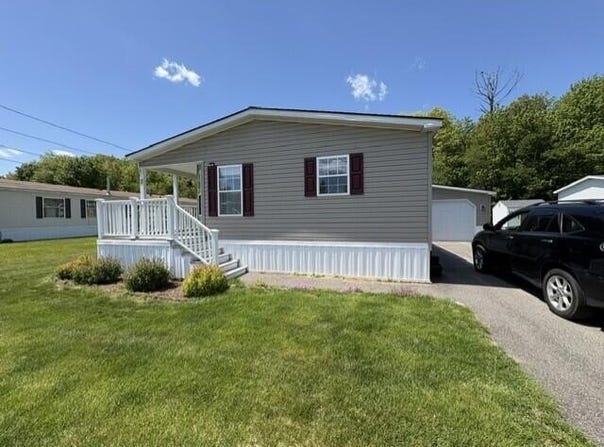 8 Windsor Drive, Alfred, ME 04002