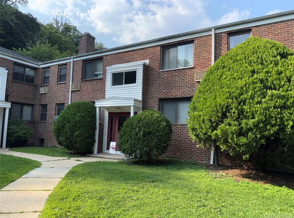 21 Lawrence Drive, White Plains, NY 10603