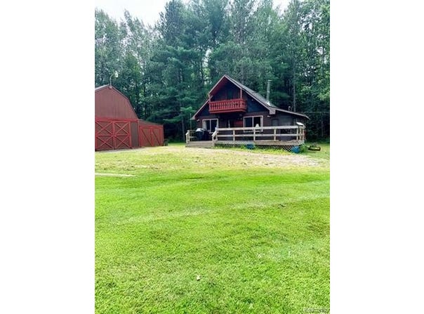 2830 River Ridge Road, Bourret Twp, MI 48610