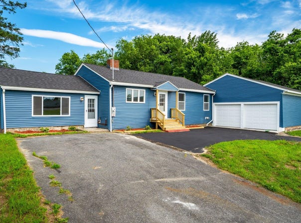 941 Augusta Road, Winslow, ME 04901