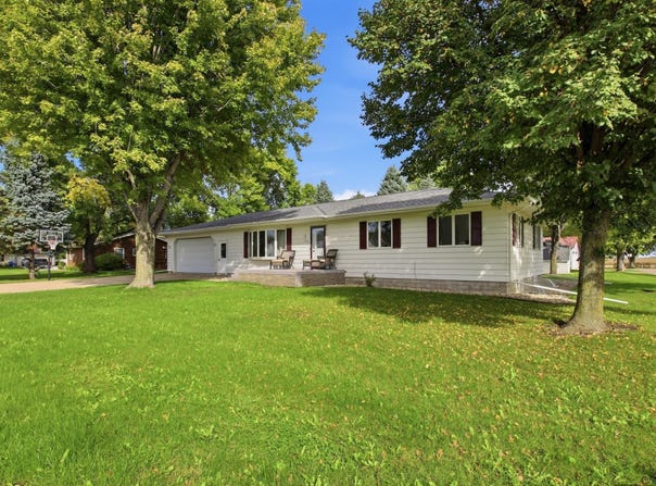 1365 7th Street, Dawson, MN 56232