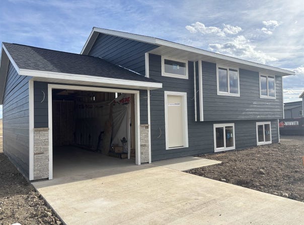 865 Bushnell Ct., Box Elder, SD 57719
