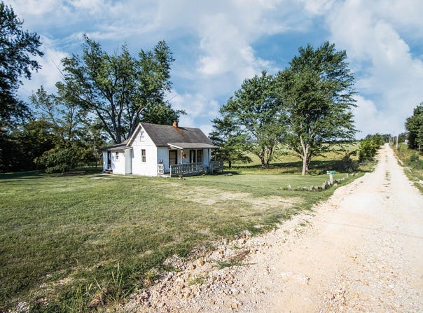 75 Chadwick Road, Fair Grove, MO 65648