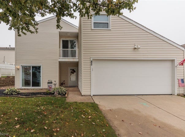 88 Castle Court, Brunswick, OH 44212