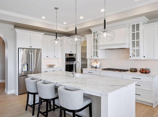 9064 Mills Lane, Chanhassen, MN 55317