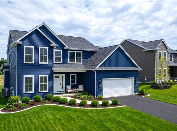 147 Sandywood Circle, Lancaster, NY 14072