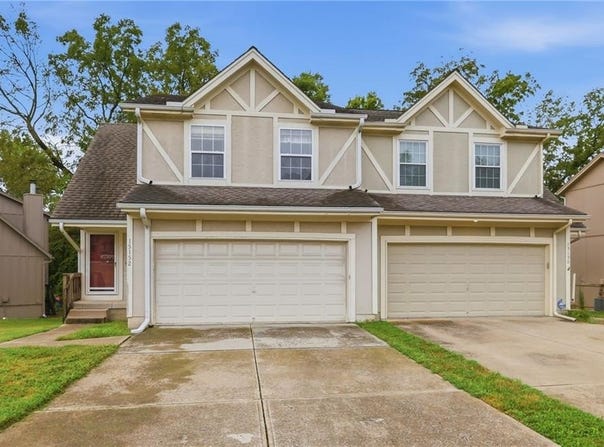 15152 Glenwood Avenue, Overland Park, KS 66223