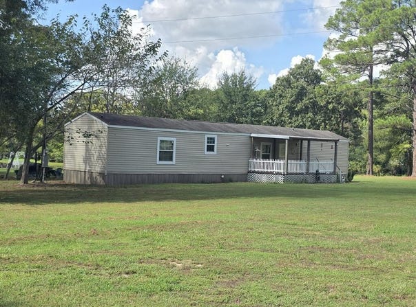 220 County Road 3405, JOAQUIN, TX 75954