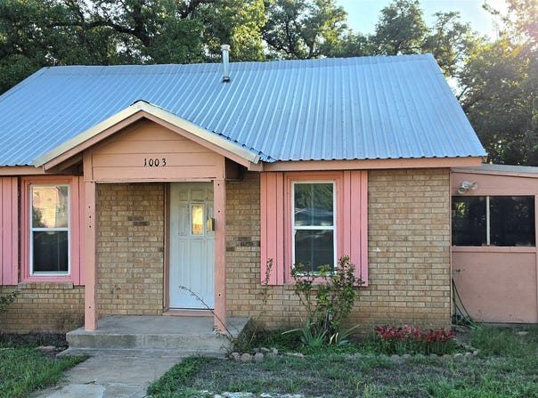 1003 S Walnut Street, Brady, TX 76825