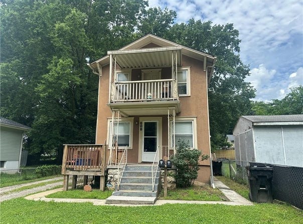 808 S Willis Avenue, Independence, MO 64052