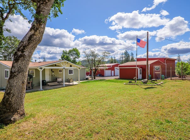 130 Kitty Drive, Central Point, OR 97524