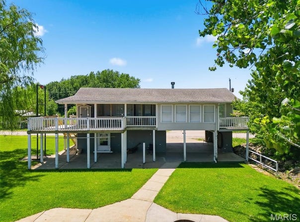 39070 Pike 202, Annada, MO 63330