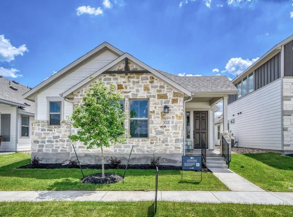 122 International St, Buda, TX 78610