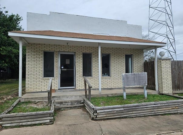 1002 POWER ST, Refugio, TX 78377