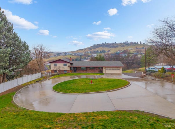 1045 Post Lane, Clarkston, WA 99403