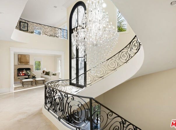 1350 Benedict Canyon Dr, Beverly Hills, CA 90210