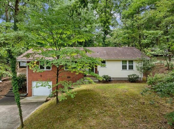 1123 Ridgeleigh Circle, DALTON, GA 30720
