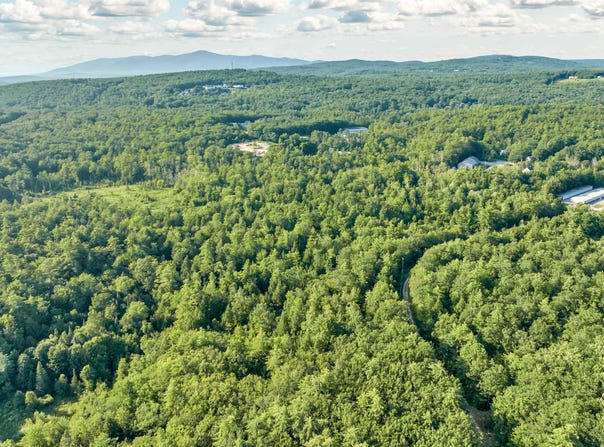 290 Pine Hill Road, Wolfeboro, NH 03894
