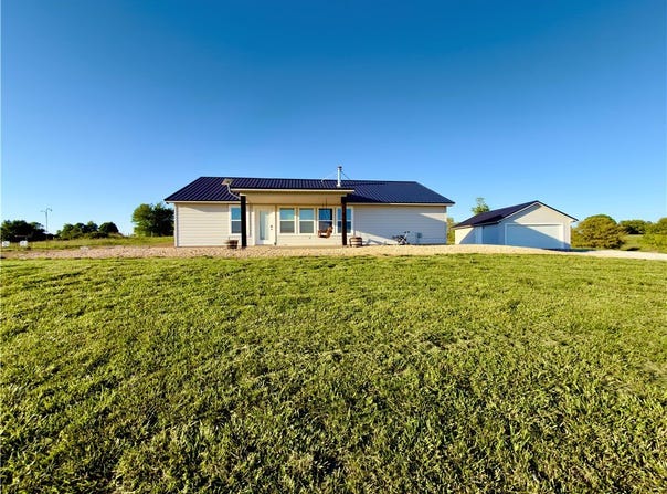 1779 NC 1600, Compton, AR 72624