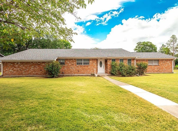 3005 Choctaw Road, Commerce, TX 75428