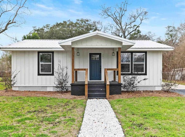 506 Byrne St, Bay Minette, AL 36507
