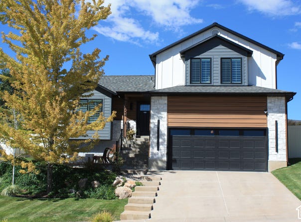 1024 E 5000 S, South Ogden, UT 84403