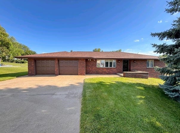 219 E 2nd Street, Lindsay, NE 68644