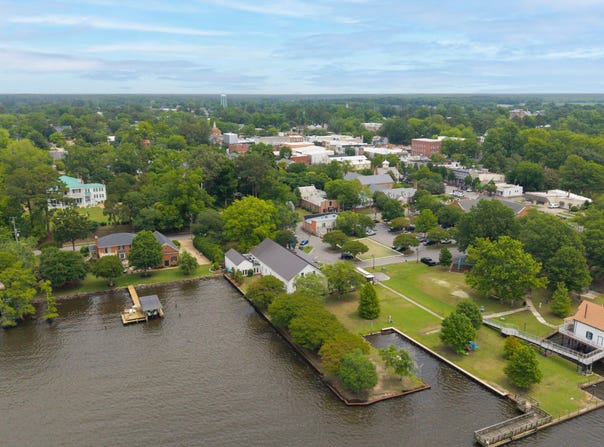 111 W Water Street, Edenton, NC 27932