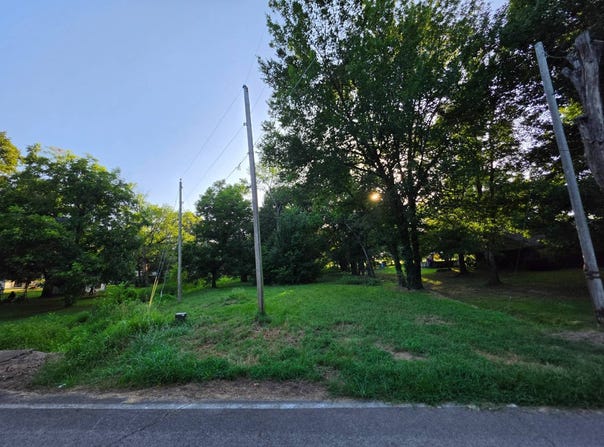 N School St, Charleston, AR 72933