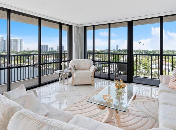 2017 S Ocean Dr, Hallandale Beach, FL 33009