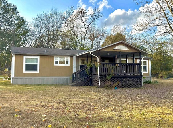 106 Bowden, Gladewater, TX 75647