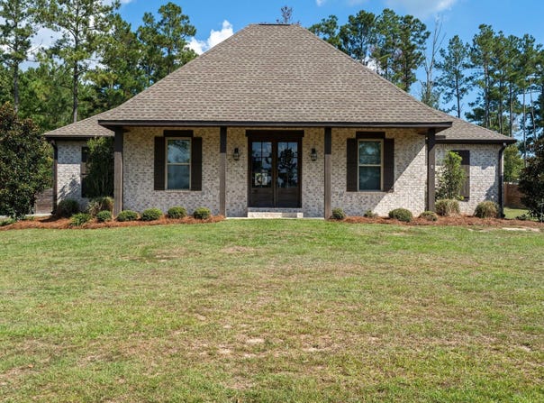 21 Higgins Cutoff, Sumrall, MS 39482