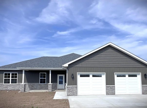 2437 Kirk Drive, Holts Summit, MO 65043