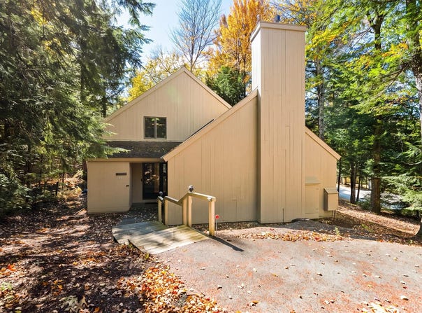 63 Black Duck Spur, Grantham, NH 03753