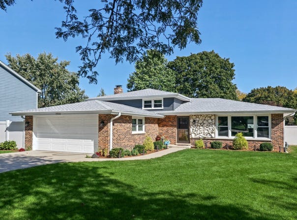 7701 Florence Avenue, Darien, IL 60561