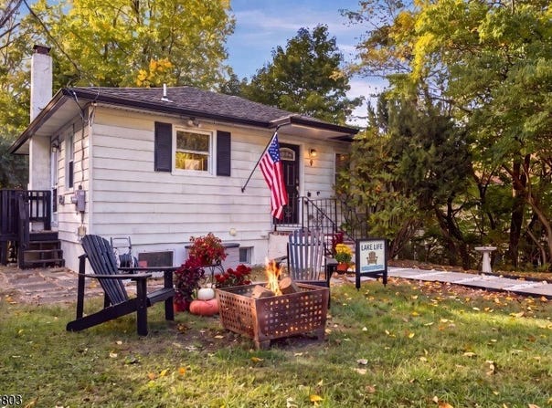 9 Oliver Rd, Roxbury Twp., NJ 07850-1617