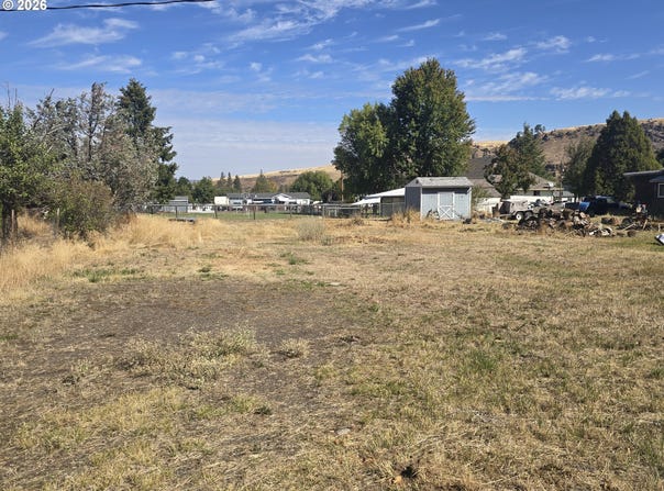 W Madison, Wallowa, OR 97885