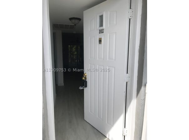 438 NE 210th Cir Ter, Miami, FL 33179
