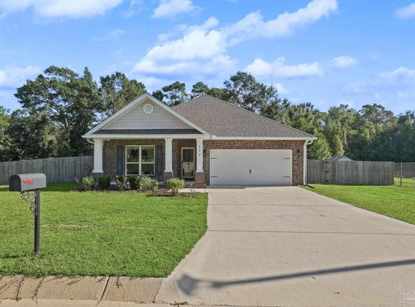 894 Jesse Dr, Cantonment, FL 32533