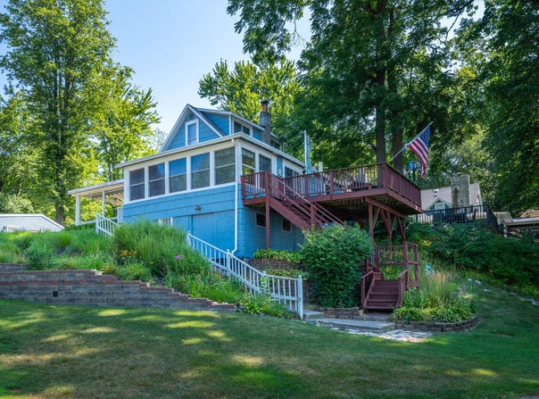 7830 Pear, Coloma, MI 49038