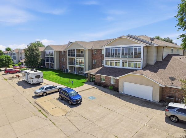 301 SE Delaware Avenue, Ankeny, IA 50021