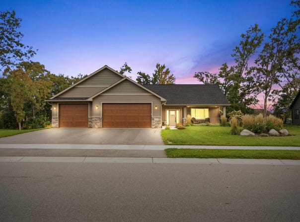 4704 381st Trail, North Branch, MN 55056