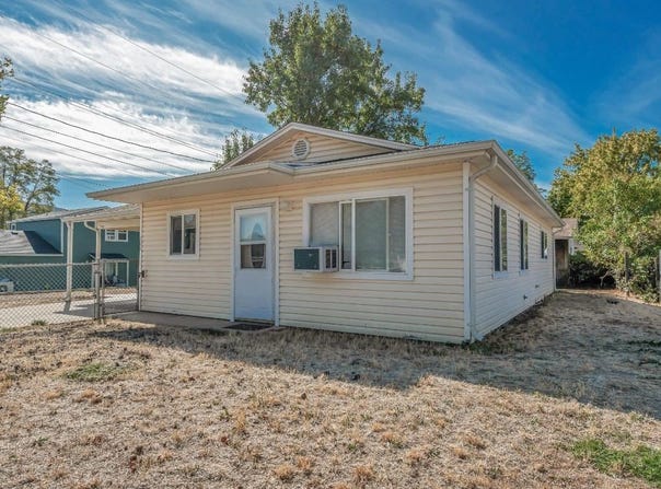 205 W Howard, Yreka, CA 96097