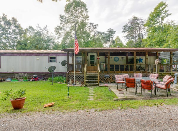 166 Lester Ledbetter Lane, Hilham, TN 38568