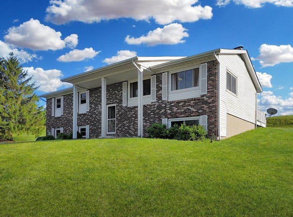 2508 Lundgren Road, Pecatonica, IL 61063