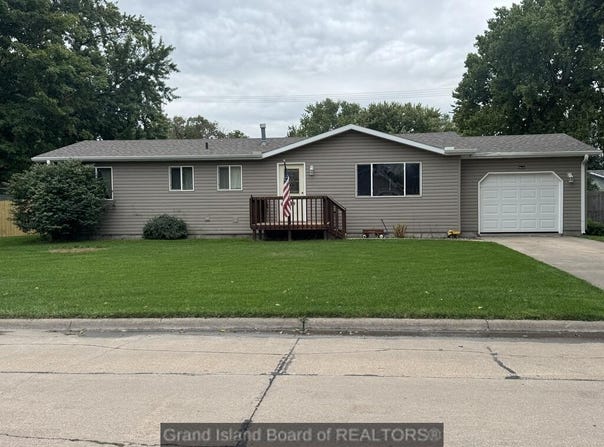 307 E Twelfth, Wood River, NE 68883